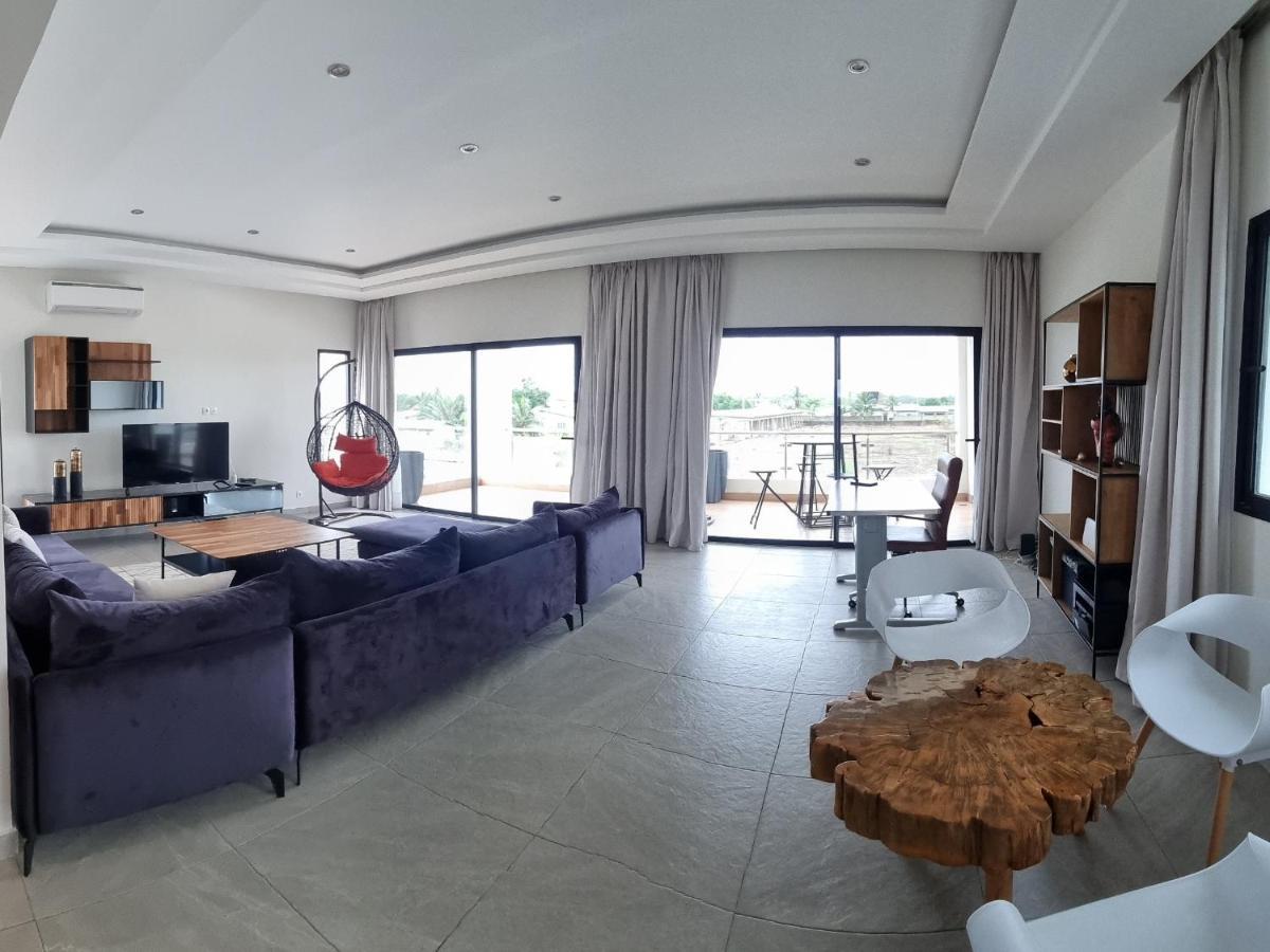 Villa Bolati, avec piscine, jacuzzi, jardin et vue Bonoua Extérieur photo