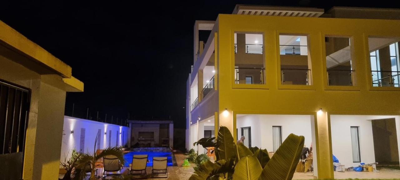 Villa Bolati, avec piscine, jacuzzi, jardin et vue Bonoua Extérieur photo